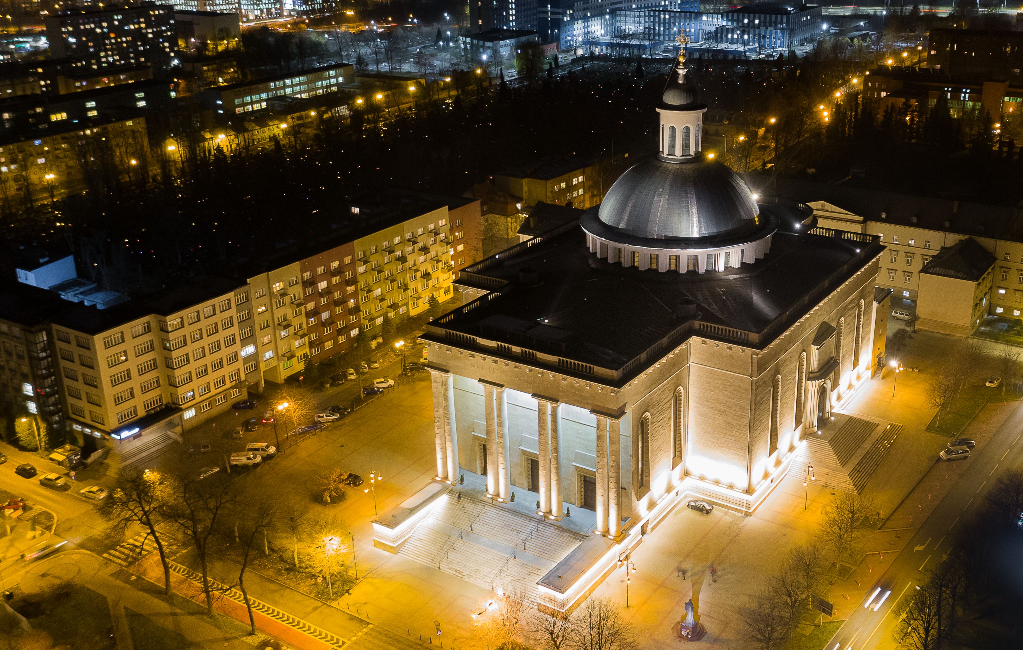 Iluminacja Katedry pw Chrystusa Króla w Katowicach